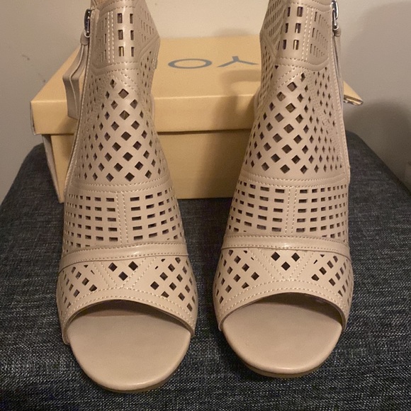 Yoki Bootie - Picture 2 of 3